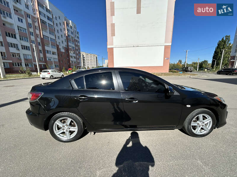 Седан Mazda 3 2011 в Харькове
