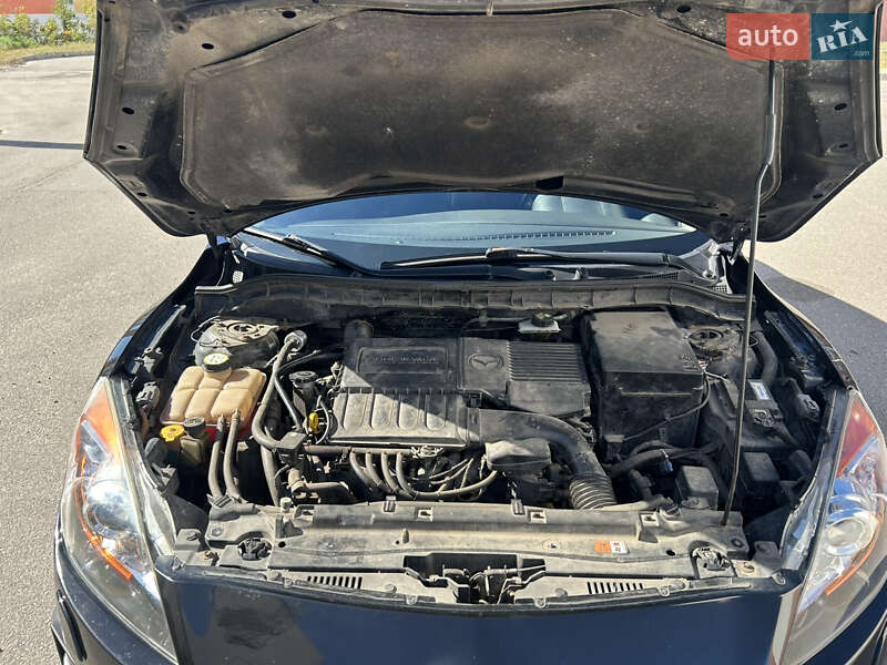 Седан Mazda 3 2011 в Харькове