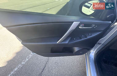 Хэтчбек Mazda 3 2011 в 