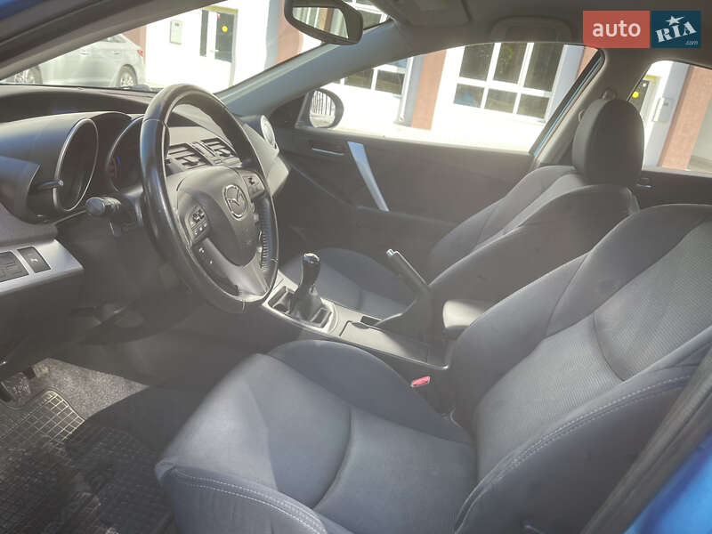 Хетчбек Mazda 3 2009 в Києві фото 27 Хетчбек Mazda 3 2009 в Києві