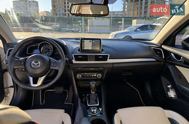 Хэтчбек Mazda 3 2015 в 