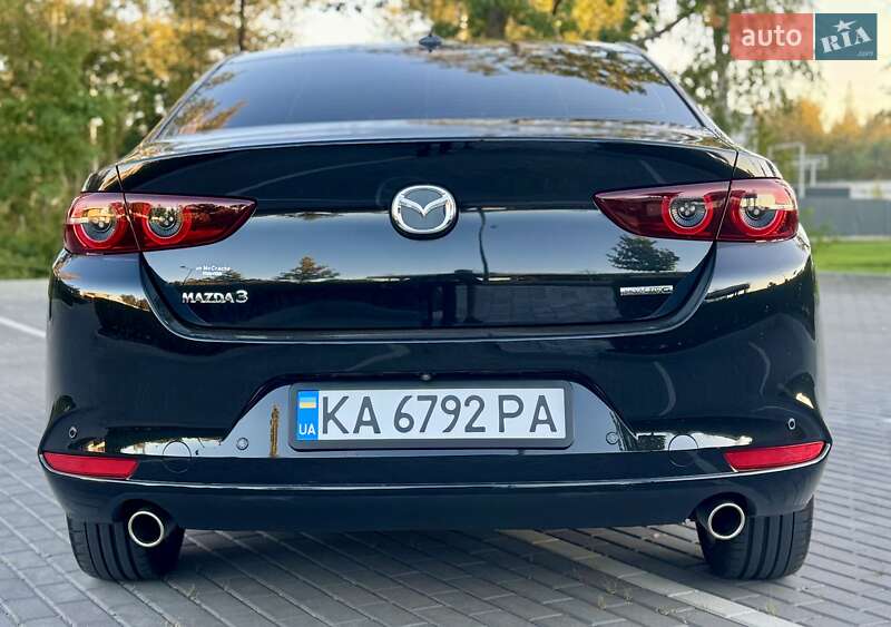 Седан Mazda 3 2019 в Киеве