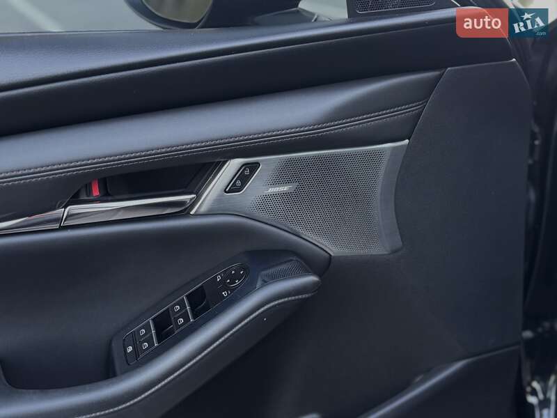 Седан Mazda 3 2019 в Киеве