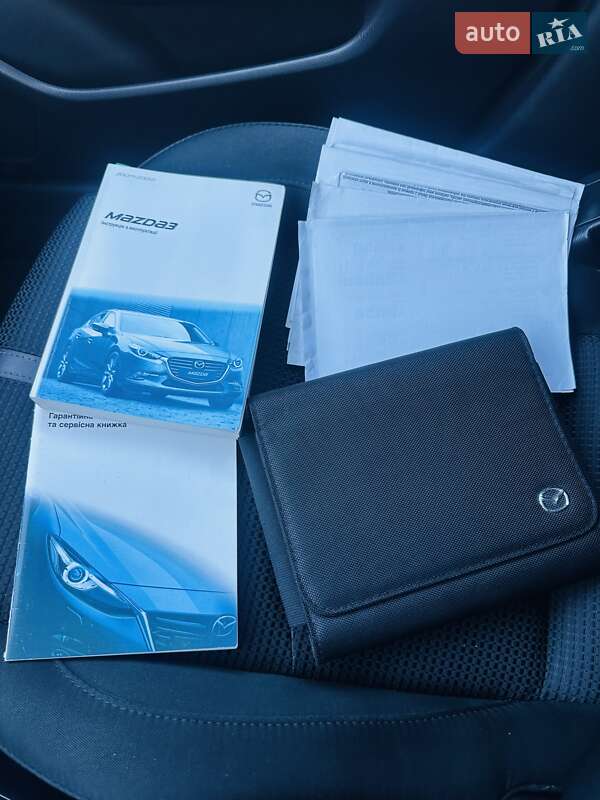 Седан Mazda 3 2016 в Киеве