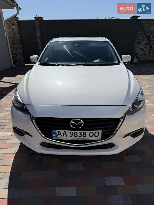Хэтчбек Mazda 3 2016 в Киеве