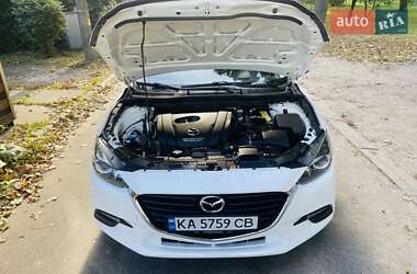 Седан Mazda 3 2017 в 
