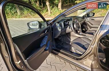 Седан Mazda 3 2016 в 