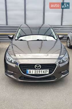 Седан Mazda 3 2017 в Киеве