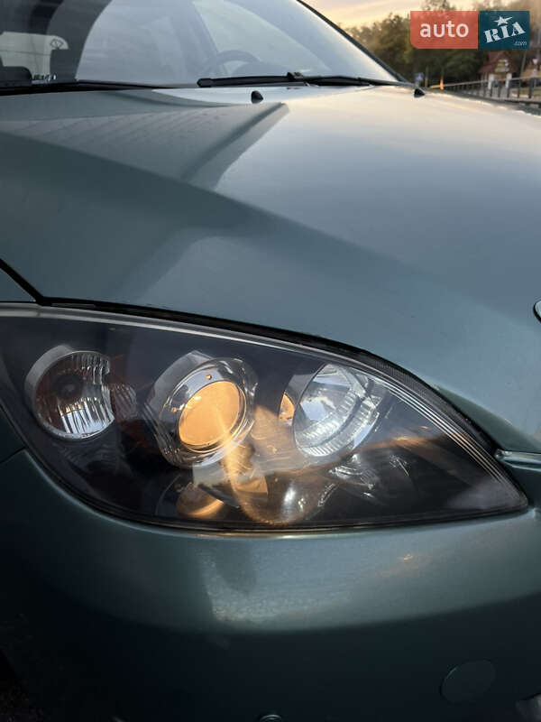 Хэтчбек Mazda 3 2004 в Киеве