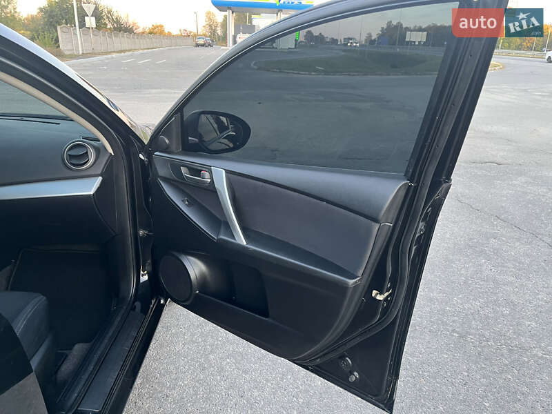 Хэтчбек Mazda 3 2010 в Полтаве фото 36 Хэтчбек Mazda 3 2010 в Полтаве