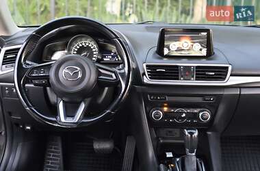 Седан Mazda 3 2017 в 