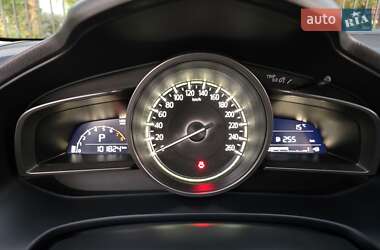 Седан Mazda 3 2017 в 