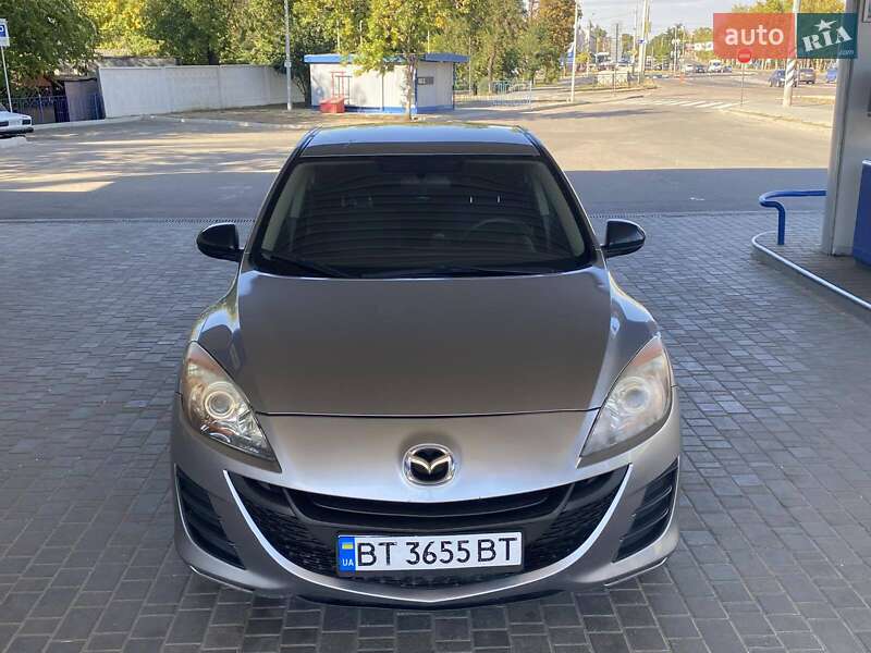 Седан Mazda 3 2010 в Николаеве