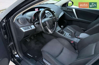 Хэтчбек Mazda 3 2013 в 
