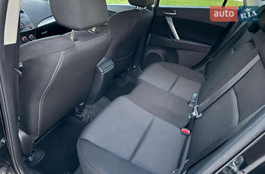 Хэтчбек Mazda 3 2013 в 