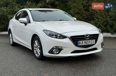 Седан Mazda 3 2015 в Киеве