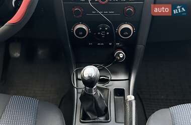 Хэтчбек Mazda 3 2005 в 