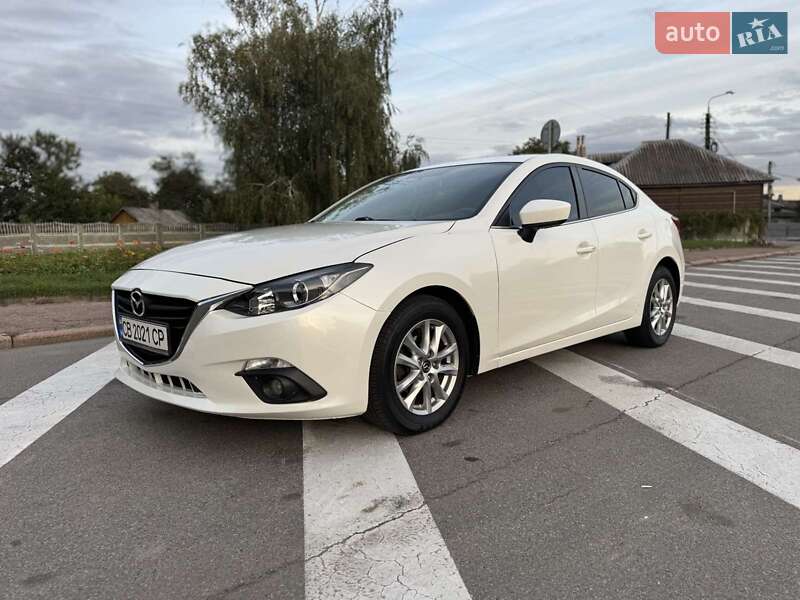 Седан Mazda 3 2016 в Киеве
