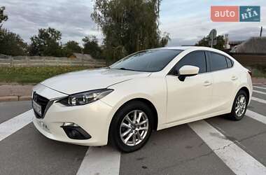 Седан Mazda 3 2016 в Киеве