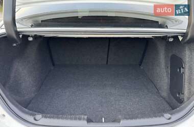Седан Mazda 3 2016 в Киеве