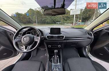 Седан Mazda 3 2016 в Киеве