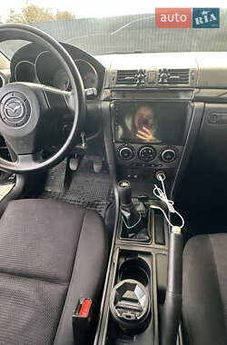 Хэтчбек Mazda 3 2008 в 
