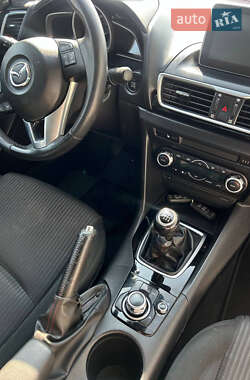 Седан Mazda 3 2014 в 