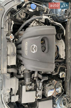 Седан Mazda 3 2014 в 