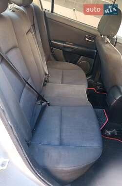 Седан Mazda 3 2003 в 