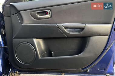 Хэтчбек Mazda 3 2005 в 