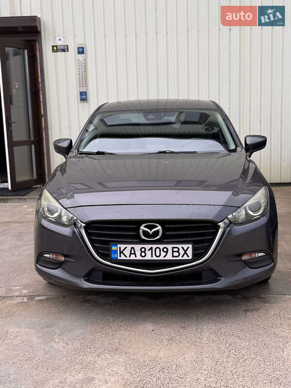 Седан Mazda 3 2017 в 