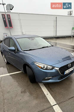 Седан Mazda 3 2017 в 