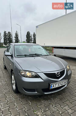 Седан Mazda 3 2004 в 