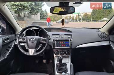 Седан Mazda 3 2010 в 