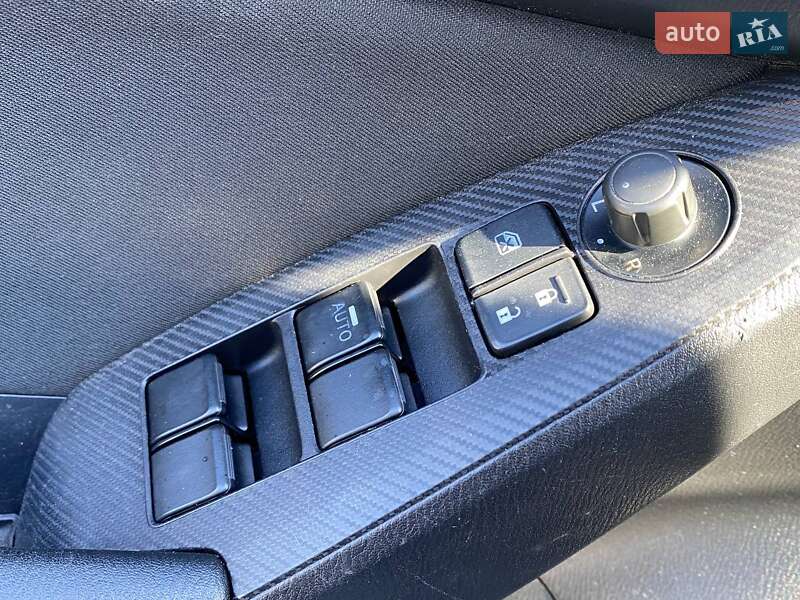 Седан Mazda 3 2016 в Львове