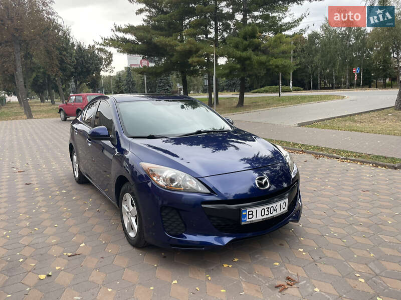 Седан Mazda 3 2012 в Лубнах