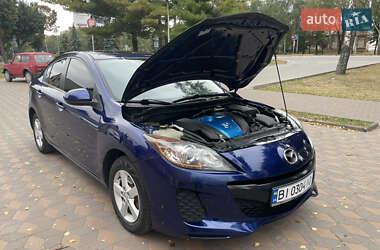 Седан Mazda 3 2012 в Лубнах