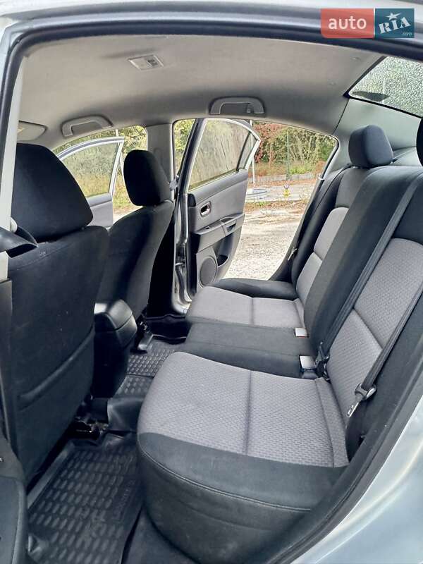 Седан Mazda 3 2006 в Киеве