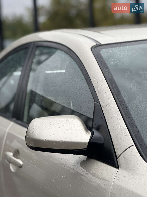 Седан Mazda 3 2007 в Виннице