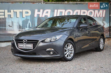 Седан Mazda 3 2015 в Киеве