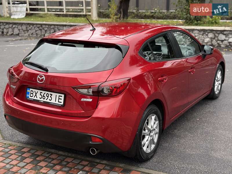 Хэтчбек Mazda 3 2015 в Виннице