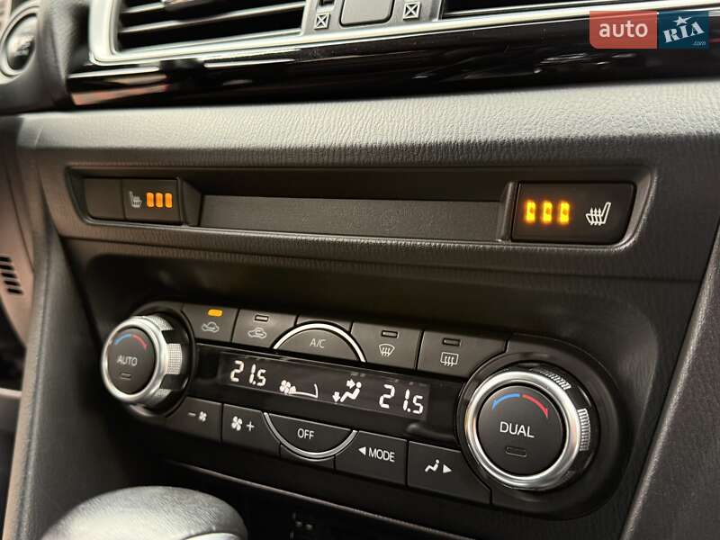 Хэтчбек Mazda 3 2015 в Виннице