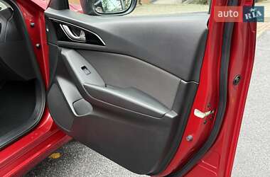Хэтчбек Mazda 3 2015 в 