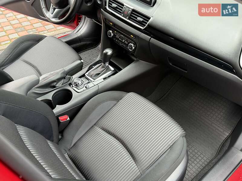 Хэтчбек Mazda 3 2015 в Виннице