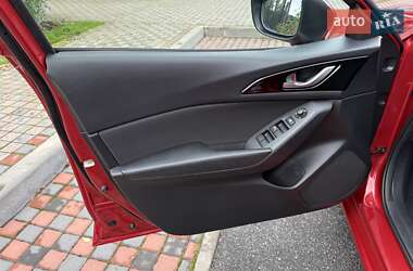 Хэтчбек Mazda 3 2015 в 