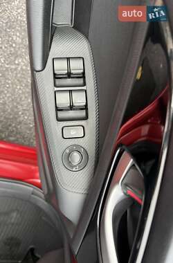 Хэтчбек Mazda 3 2015 в 