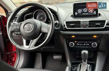 Хэтчбек Mazda 3 2015 в 
