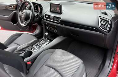 Хэтчбек Mazda 3 2015 в 