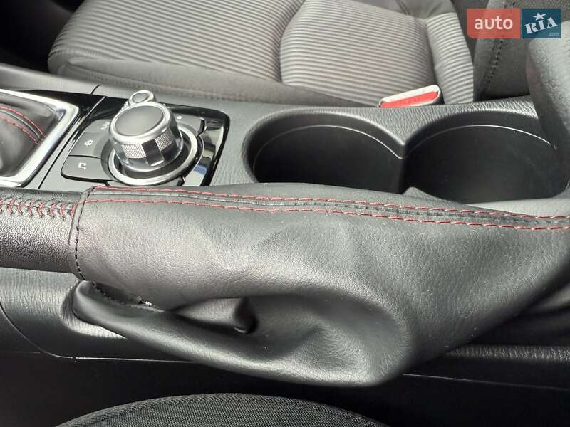 Хэтчбек Mazda 3 2015 в Виннице