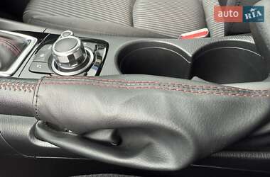 Хэтчбек Mazda 3 2015 в 